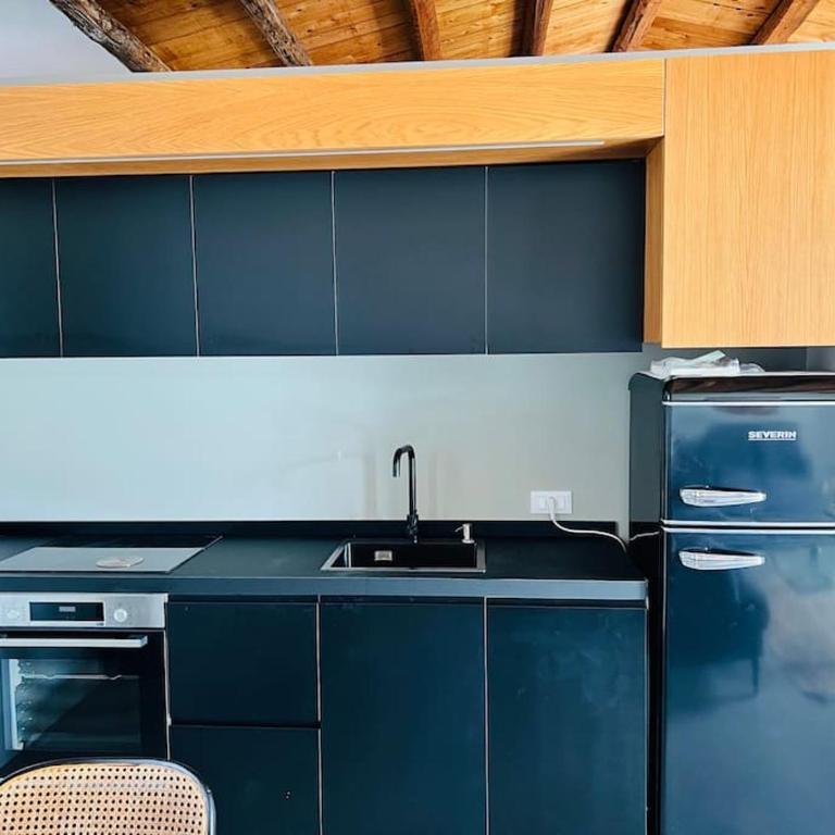 Loft Palermo Centro con terrazzo. Free parking - One-Bedroom House - 16