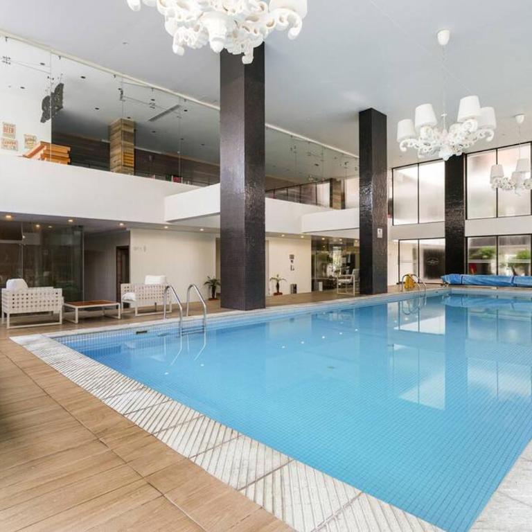 Luxury and Cozy Suite - One-Bedroom Apartment - 60