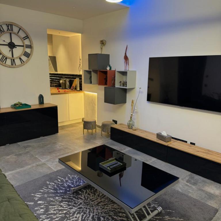 PitchMoon Bel Appartement 85 m2, grande terrasse extérieure - Apartment mit 3 Schlafzimmern - 10