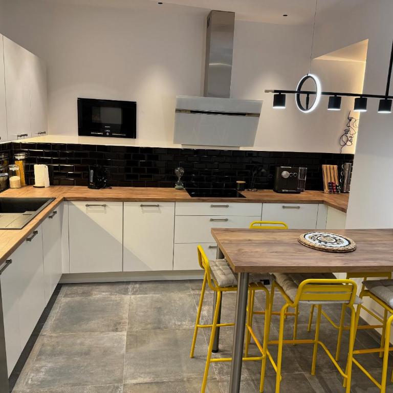 PitchMoon Bel Appartement 85 m2, grande terrasse extérieure - Apartment mit 3 Schlafzimmern - 11