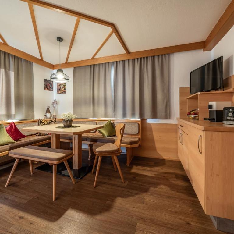 Haus Schöser - Two-Bedroom Apartment with Balcony - 15