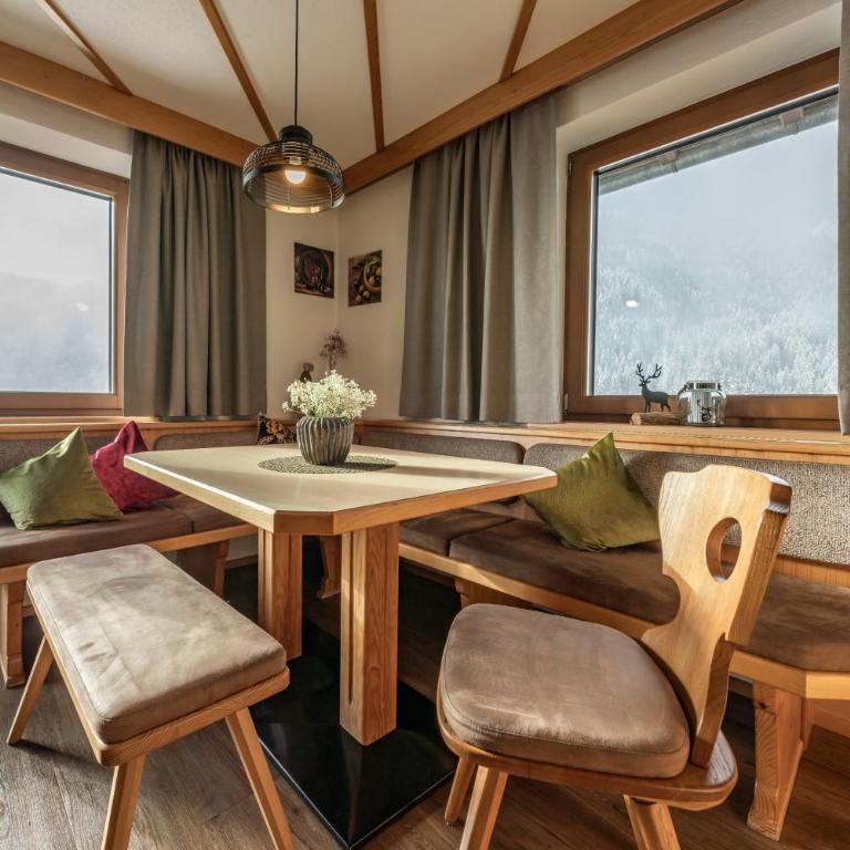Haus Schöser - Two-Bedroom Apartment with Balcony - 13