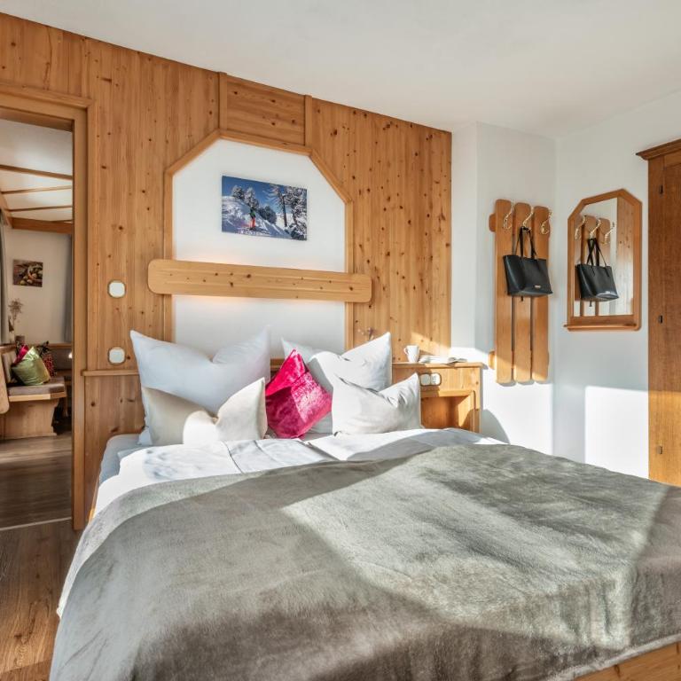 Haus Schöser - Two-Bedroom Apartment with Balcony - 12