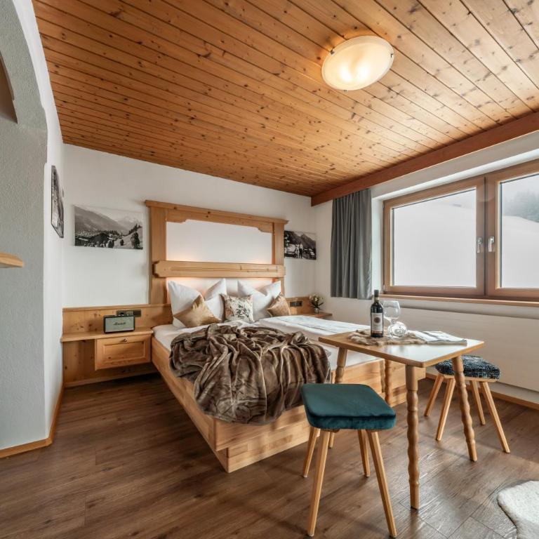 Haus Schöser - Two-Bedroom Apartment with Balcony - 28