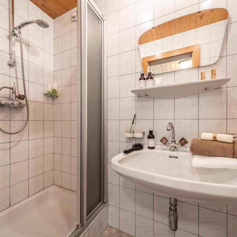 Haus Schöser - Two-Bedroom Apartment with Balcony - 34