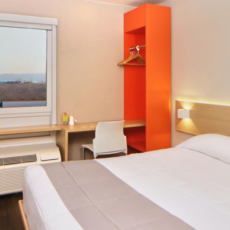 City Express Junior by Marriott Tijuana Otay - Queen Room - 7