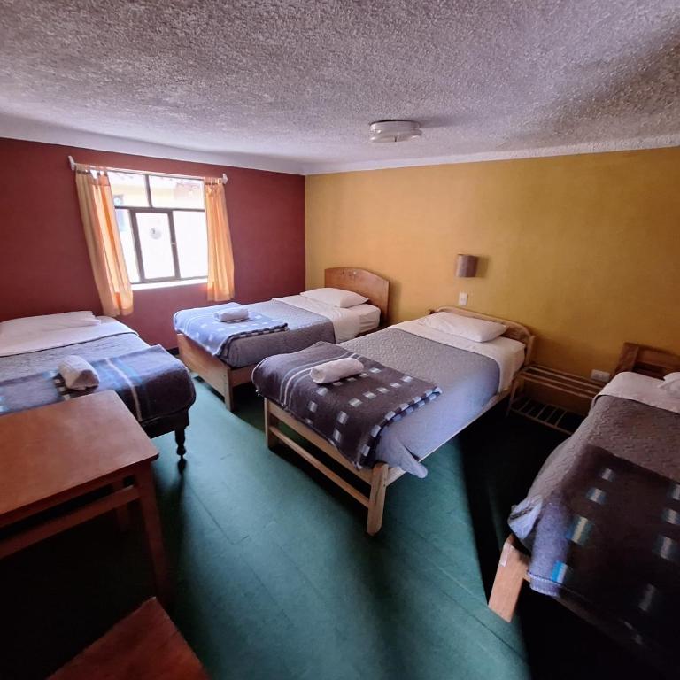 B&B Sun Gate - Habitación Familiar con baño privado - 11