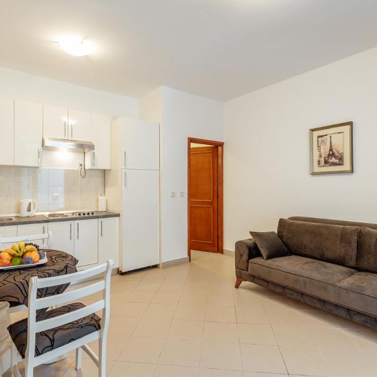 Palma Apartments - Standard Apartment - 3