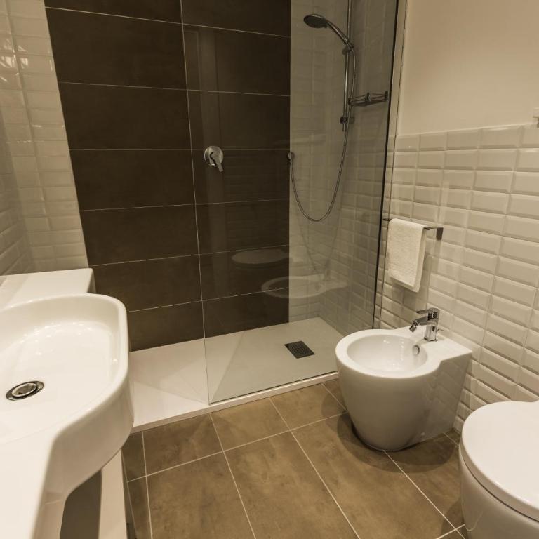 Il Gallo Bianco - Executive Double Room with Balcony - 13