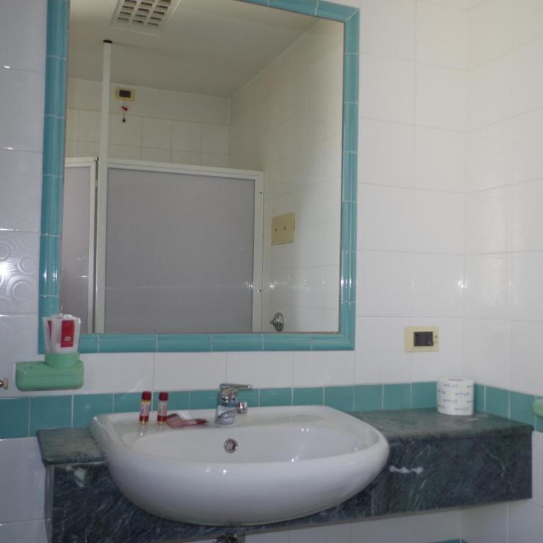 Hotel Kroma - 2 Camere Comunicanti - 2