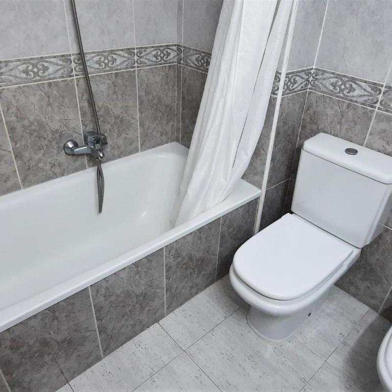 Apartamento de 3 dormitorios frente al mar en Llançà, cerca de playas y actividades - ES-170-43 - Apartamento - 14