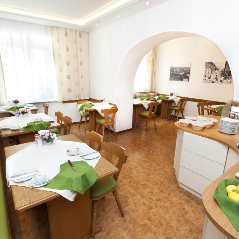 Gästehaus Ferk - Frühstückspension, Bed & Breakfast - Deluxe Doppelzimmer - 8