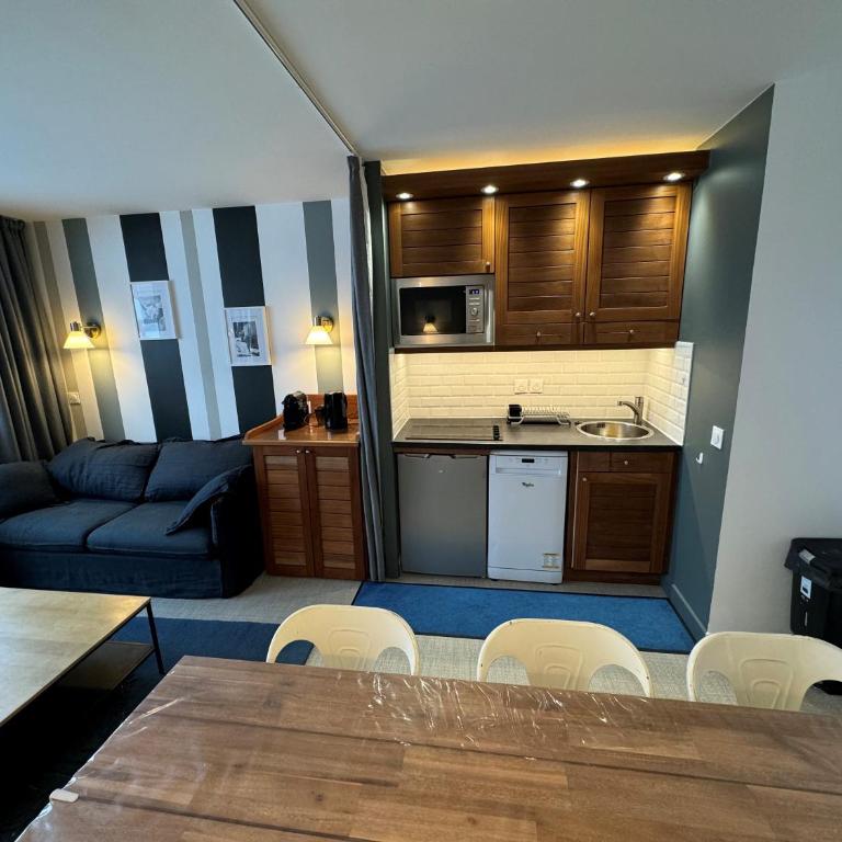 Avoriaz au pied des pistes et des commerces, secteur Falaise, Immeuble Neva - Two-Bedroom Apartment - 8