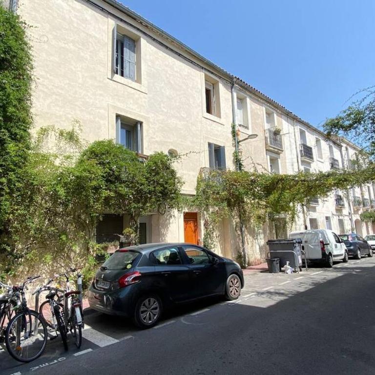Apt T2 neuf, terrasse, centre ville, 8min Comédie - Appartamento con 1 Camera da Letto - 30