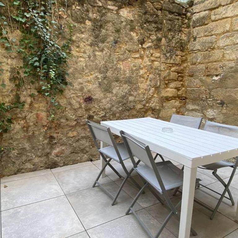 Apt T2 neuf, terrasse, centre ville, 8min Comédie - Appartamento con 1 Camera da Letto - 18