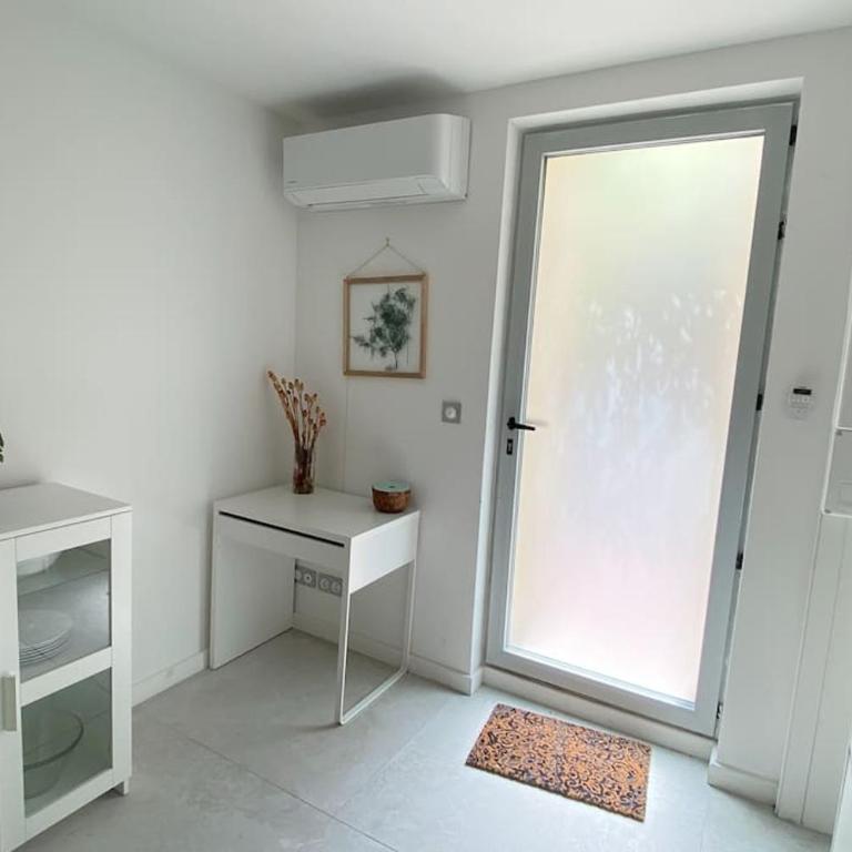 Apt T2 neuf, terrasse, centre ville, 8min Comédie - Appartamento con 1 Camera da Letto - 20