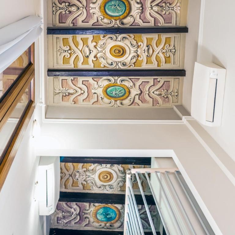 Charming Frescoed Loft - One-Bedroom Apartment - 15