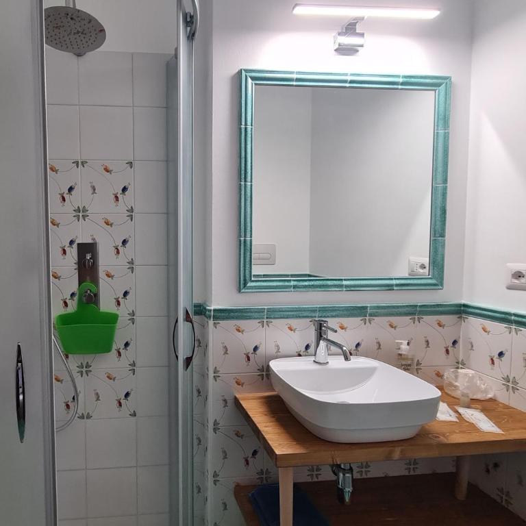 Vacanze Bellavista Tropea Apartment or Suites - Deluxe Double Room with Sea View - 8