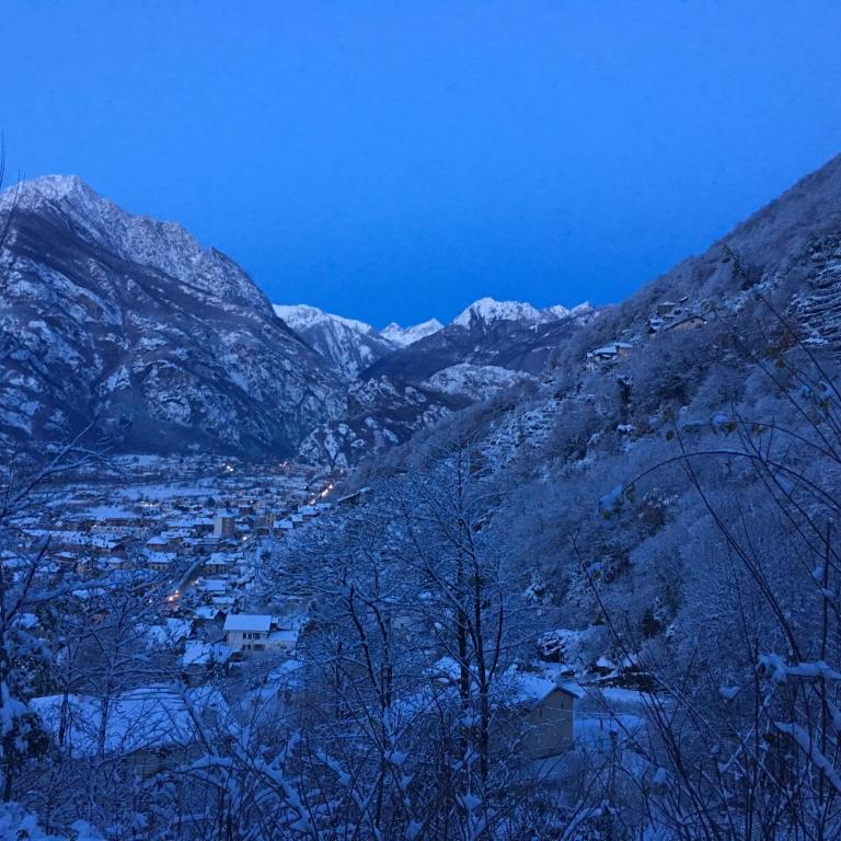 Casa Vignolet : la finestra su Pont-Saint-Martin - Appartamento con Sauna - 47