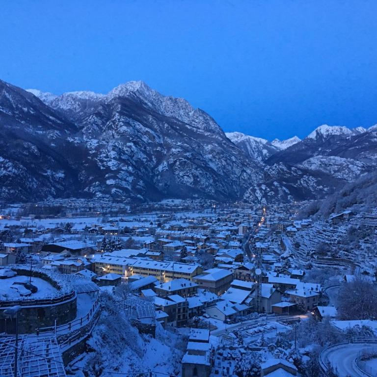 Casa Vignolet : la finestra su Pont-Saint-Martin - Appartamento con Sauna - 27