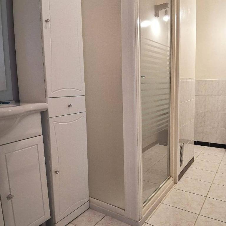 Studio Rénové avec Grande Terrasse et Wifi à Balaruc-les-Bains - FR-1-553-230 - Studio - 9