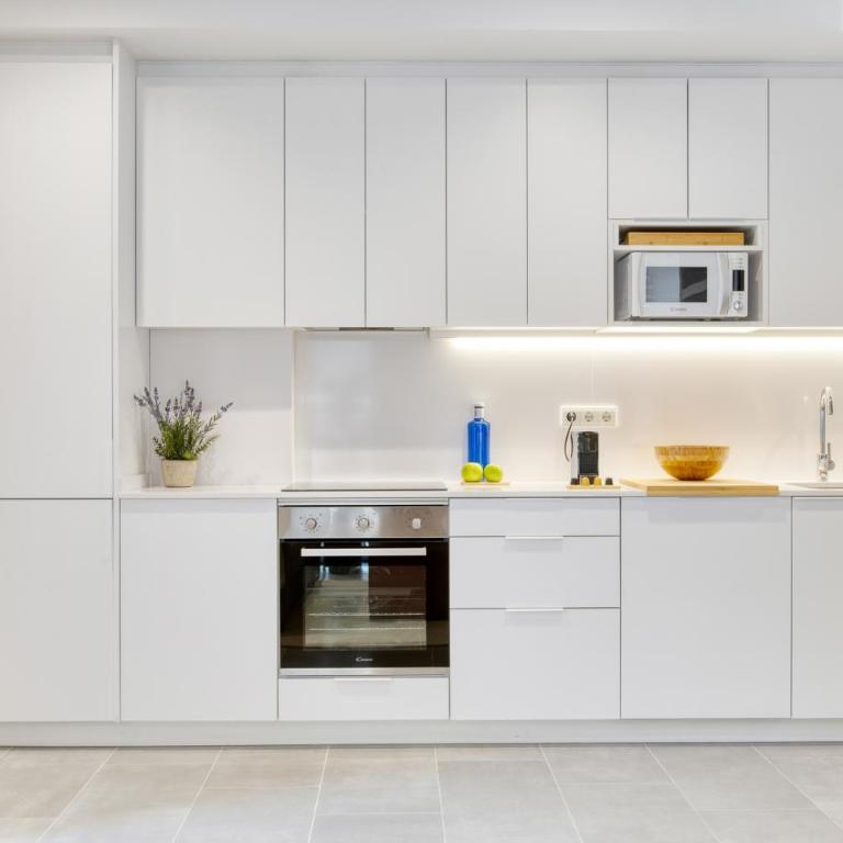 Calm Apartments - Apartment with Terrace - 8