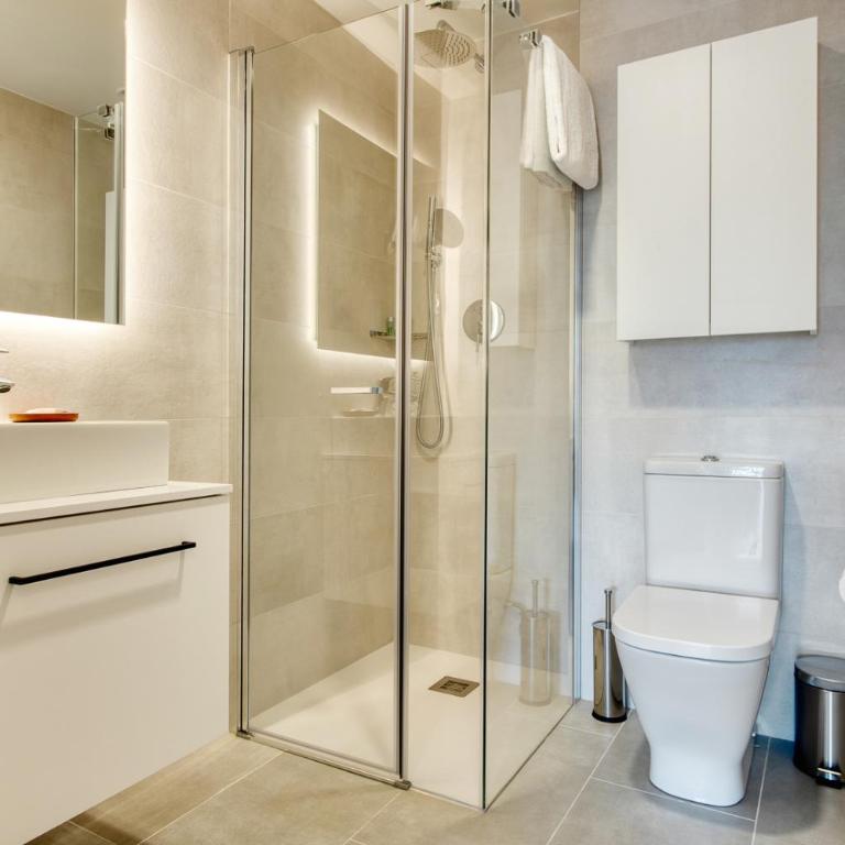 Calm Apartments - Studio with Balcony - 6
