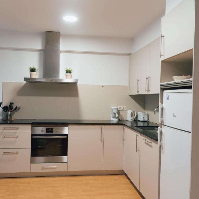 Amplio apartamento reformado con garaje en Amara, Donostia-San Sebastián - Isabel II - Apartamento de 3 dormitorios - 18
