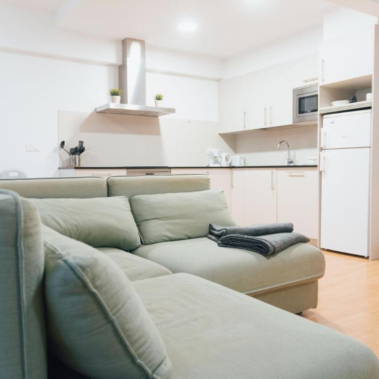 Amplio apartamento reformado con garaje en Amara, Donostia-San Sebastián - Isabel II - Apartamento de 3 dormitorios - 15