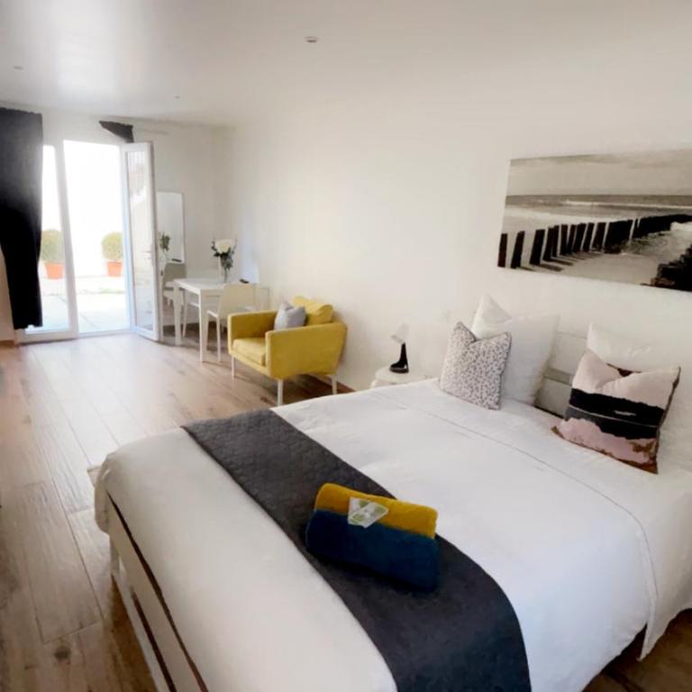 Chambre le Petit Olivier - Chambre Double avec Salle de Bains Privative - 3