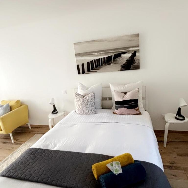 Chambre le Petit Olivier - Chambre Double avec Salle de Bains Privative - 1