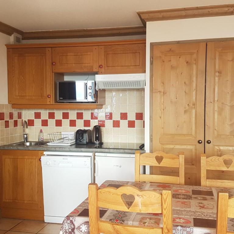 les 7 laux immobilier chalet A - Appartement avec Vue sur la Montagne - 4