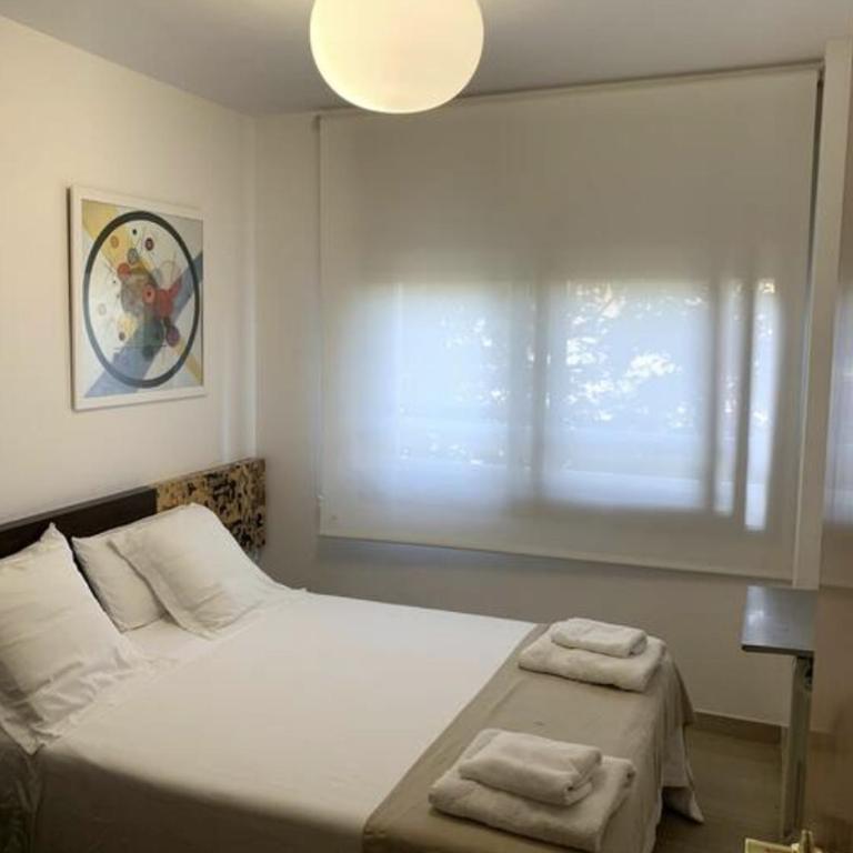 Art and Sciences view luxury apartment - Three-Bedroom Apartment - 34