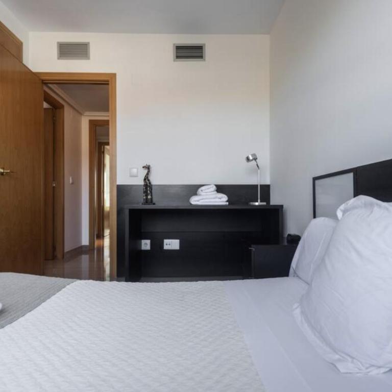 Art and Sciences view luxury apartment - Three-Bedroom Apartment - 37