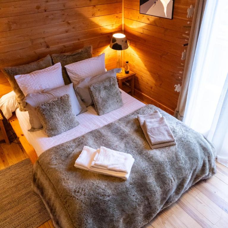 Chambres et table d'hôtes au chalet Datcha - Chambre Familiale - Vue sur Montagne - 3