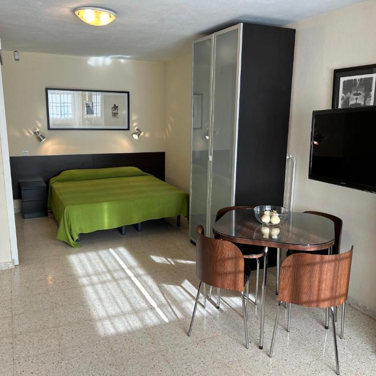 Studio Apartment in Malaga - Apartamento de 1 dormitorio - 2