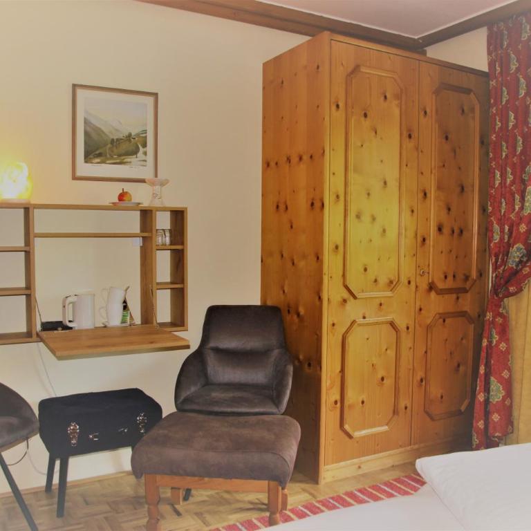 Bauernhofhotel "die Unterbergerin" - Zimmer mit Frühstück und Ferienwohnungen in Gastein mit GRATIS Thermeneintritt - Doppelzimmer mit Balkon - 6