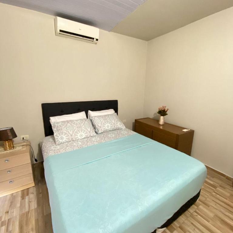Apartamento entero en Caacupé. - Apartamento de 3 dormitorios - 12
