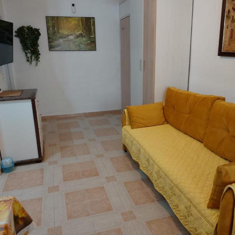 Nice studio,10 min to Del Cura beach with swim.pool - Studio Apartment - 16