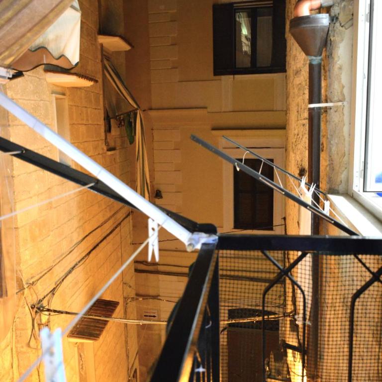 Casa Chloé - vicino al Porto e Basilica San Nicola - Two-Bedroom Apartment - 26