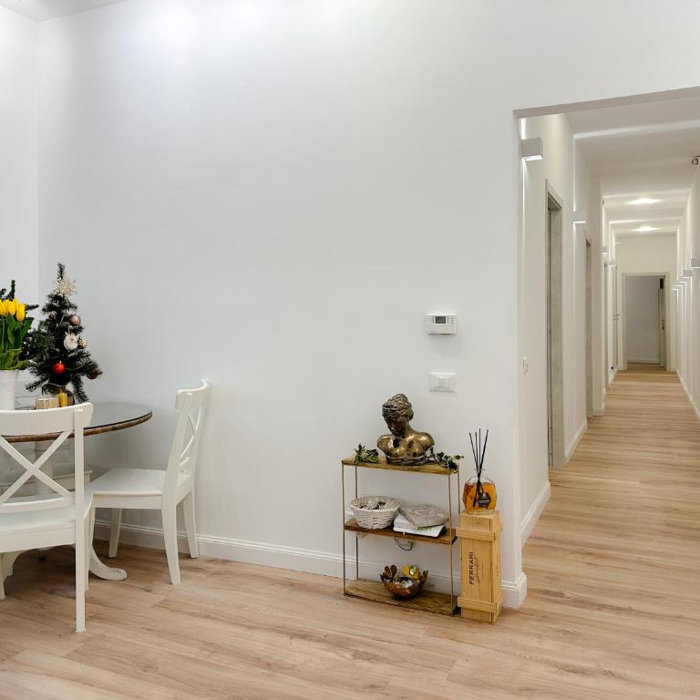 Colosseum Luxury Guest House - Camera Tripla con Bagno Privato - 3