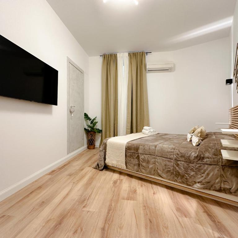 Colosseum Luxury Guest House - Camera Tripla Comfort con Doccia - 12