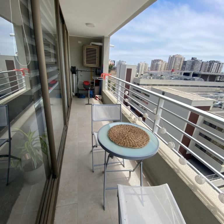 Hermoso Departamento con excelente vista, a pasos de la Quinta Vergara, cercano a Reloj de Flores y Playa Caleta Abarca - Two-Bedroom Apartment with View - 15