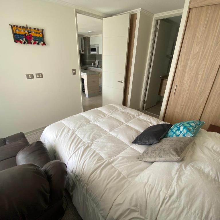 Hermoso Departamento con excelente vista, a pasos de la Quinta Vergara, cercano a Reloj de Flores y Playa Caleta Abarca - Two-Bedroom Apartment with View - 12