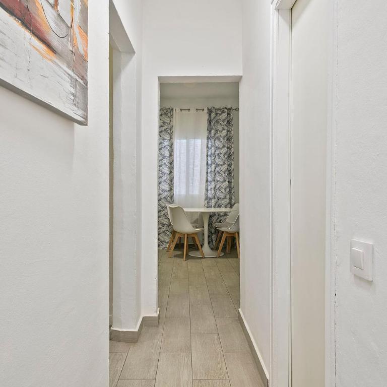 Alcam Baro 22 - Two-Bedroom Apartment - 8
