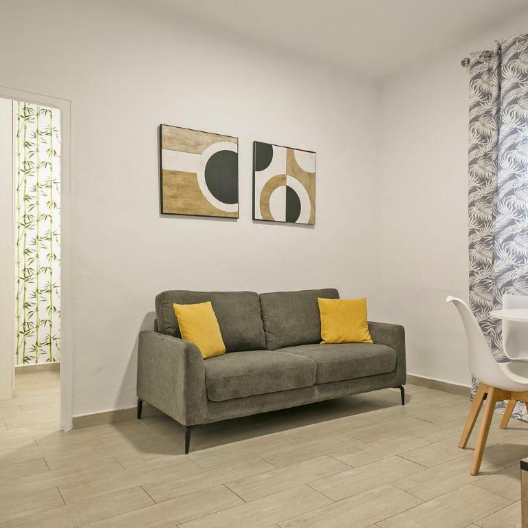 Alcam Baro 22 - Two-Bedroom Apartment - 5