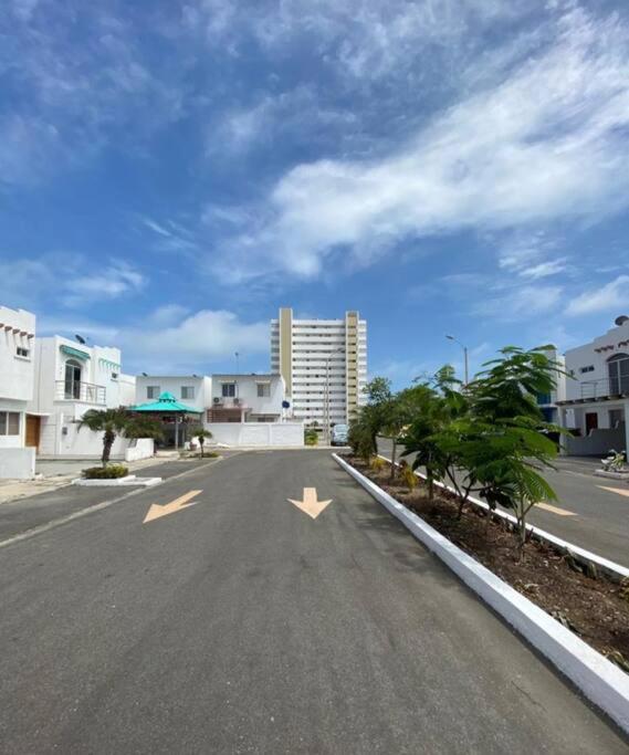 Dpto Con Vista al Mar UrbAltamar II Via a Data - Apartamento de 3 dormitorios - 30