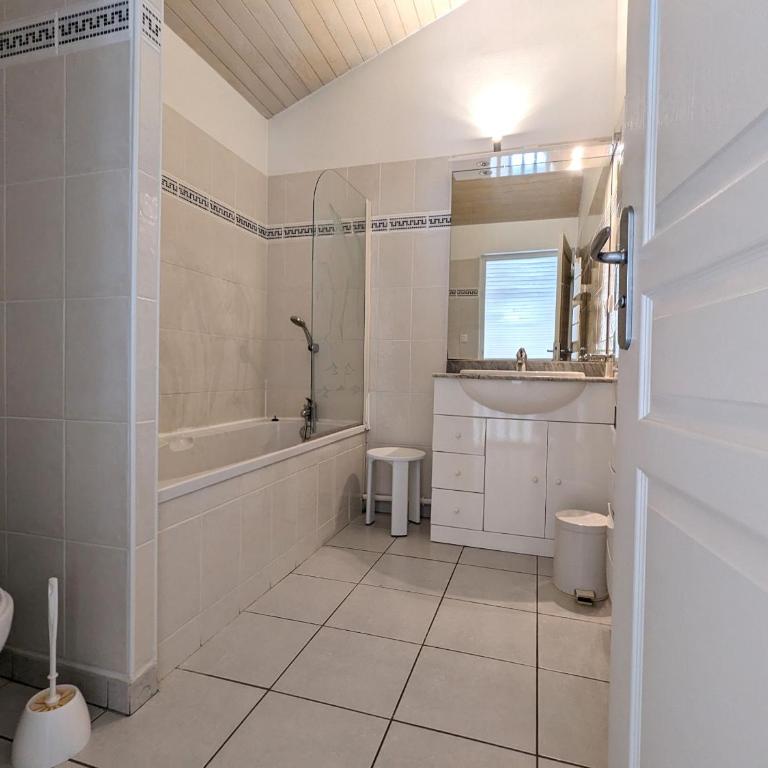 Duplex T3 lumineux avec balcon, parking et WIFI à Arcachon - FR-1-420-140 - Appartement - 10