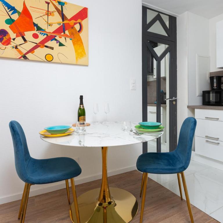 Deluxe studio tout équipé - hyper centre historique - One-Bedroom Apartment - 4