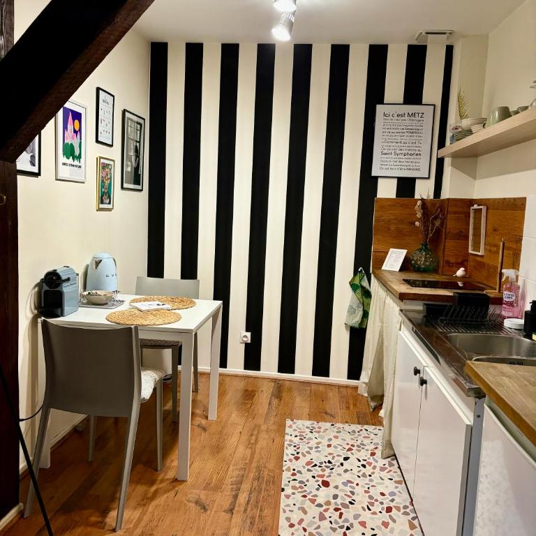 Fleure de Ly / Superb studio flat in Old Town - Apartamento de 1 dormitorio - 5